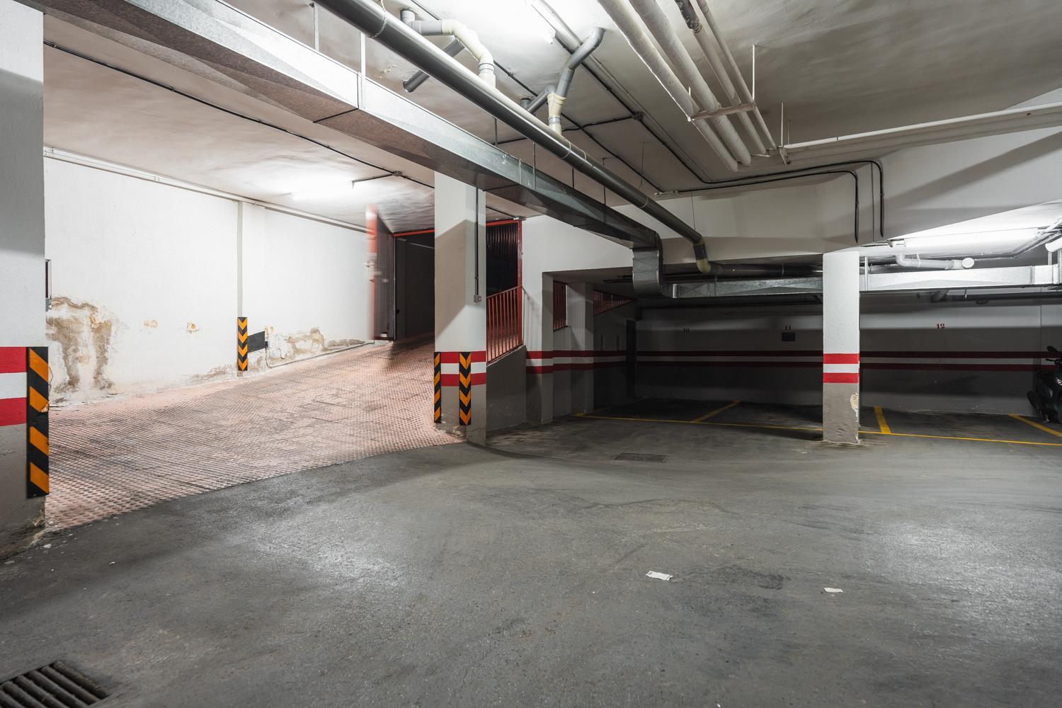 Mano De Hierro Apartment - Free Parking Granada Eksteriør billede